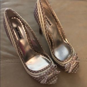 Not Rated Women Size 8.5 4.5" Heel Off White Dot